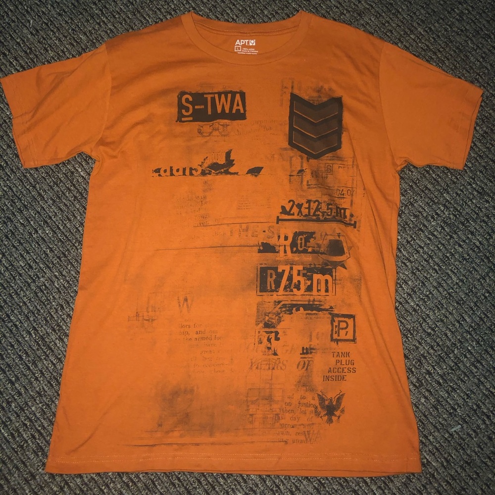 Size L APT. 9 t-shirt